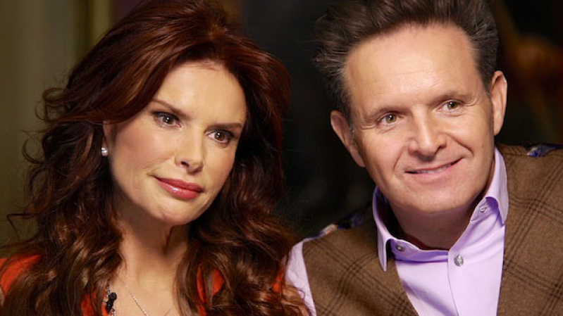 ht_mark_burnett_and_roma_downey_bible_lpl_130227_wmain.jpg