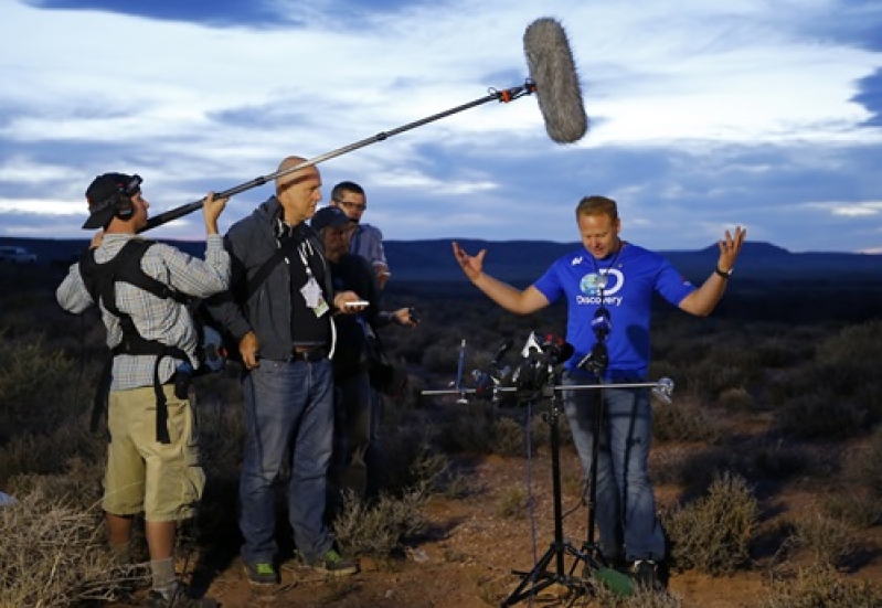 NikWallenda_prays.jpg