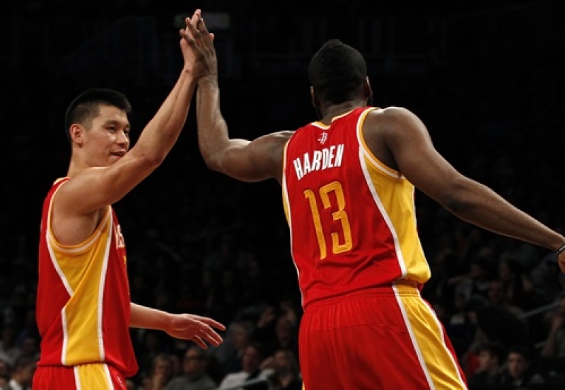 JeremyLin_JamesHarden_TeamChemistry1111.jpg