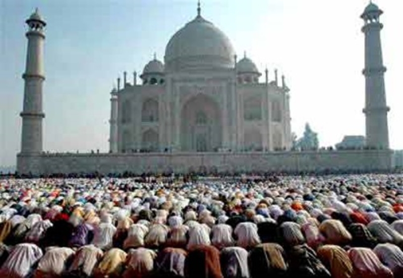 Indian-muslims-praying.jpg