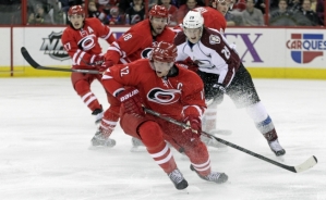 Carolina Hurricanes Center Eric Staal 