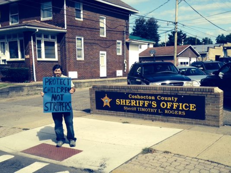 Public Protest of Arrest of Ohio Pastor Bill Dunfee