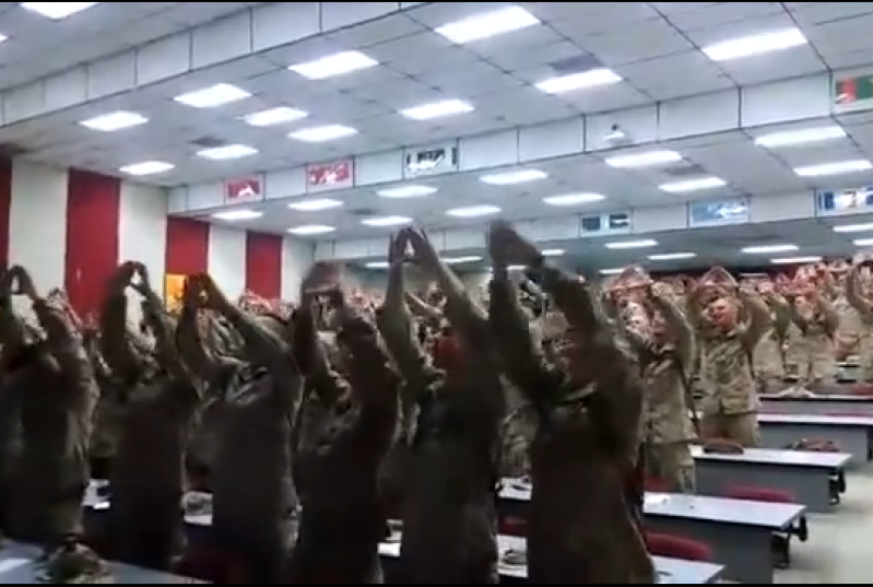 Marines Worshipping 