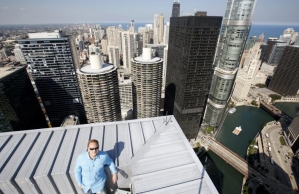 Nik Wallenda Chicago Skyline Tightrope Walk