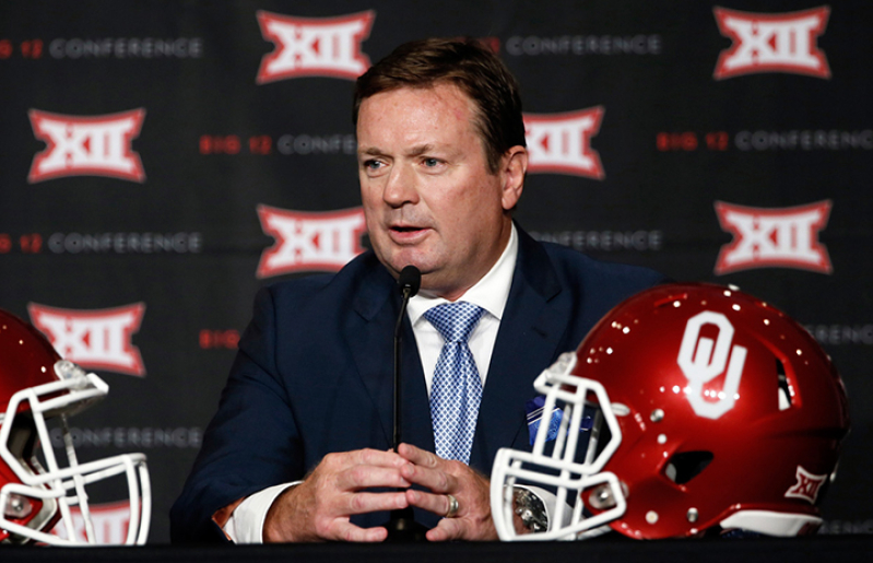 Oklahoma head football coach Bob Stoops