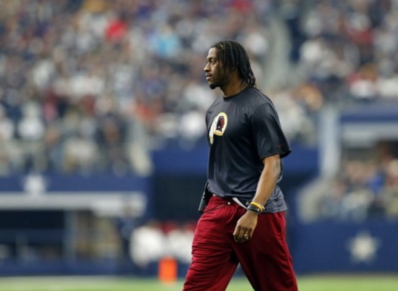 Washington Redskins quarterback Robert Griffin III