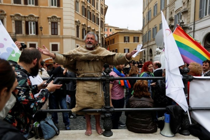 Protest against the bill on gay union