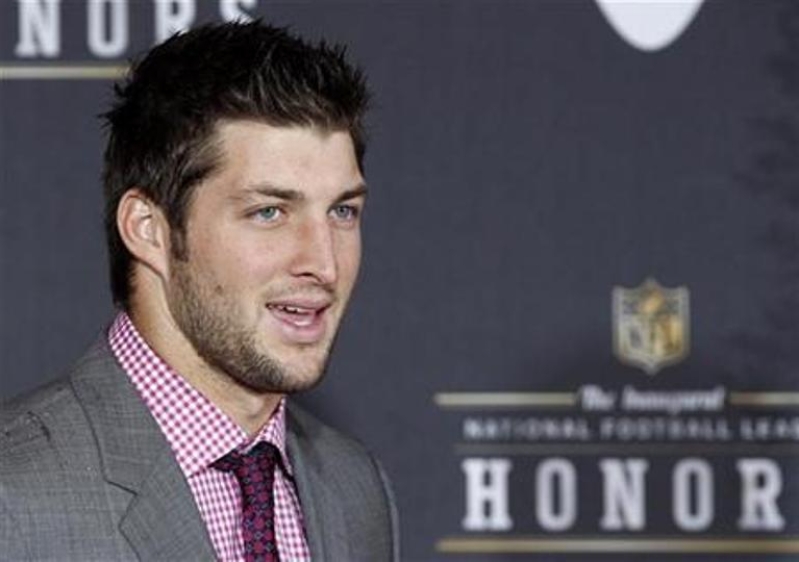 Tim Tebow suit