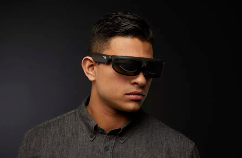 ODG's new R-8 and R-9 Augmented Reality (AR) glasses debut at CES 2017