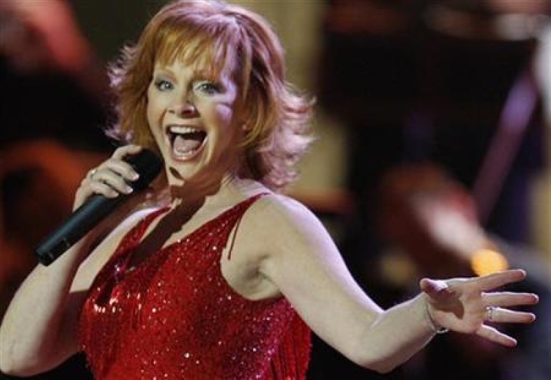 Reba McEntire, Hallmark to Release Love Songs CD