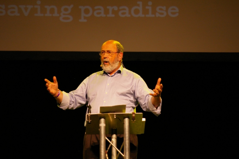 英國新約學者賴特（N.T. Wright）於公開活動中發表演說