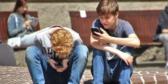 華福訪談One Hope亞洲負責人：別讓科技奪走「α世代」的父母位分