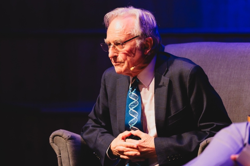英國演化生物學家暨無神論學者理查・道金斯（Richard Dawkins）