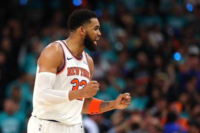 從喪母之痛到NBA總冠軍 紐約尼克中鋒靠《聖經》經文剛強！