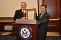 维权人士、家庭教会领袖范亚峰获美国国会颁宗教自由奖