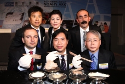 土耳其四千米高冰川掘出古木船 疑是挪亚方舟遗骸