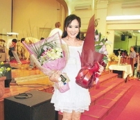 張文慈受洗歸主 流淚見證重生恩典