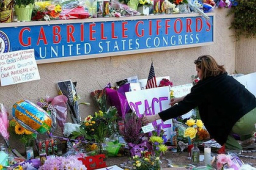 近八成人相信禱告救回槍傷美議員一命