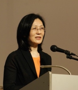 主日返教會不是「走形式」 牧者教做「家裡人」