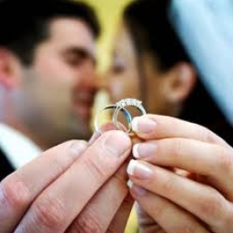 美一男一女婚姻定義進一步受壓