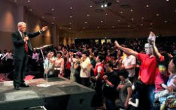 《彼岸》發行一年影響五大洲數萬華人