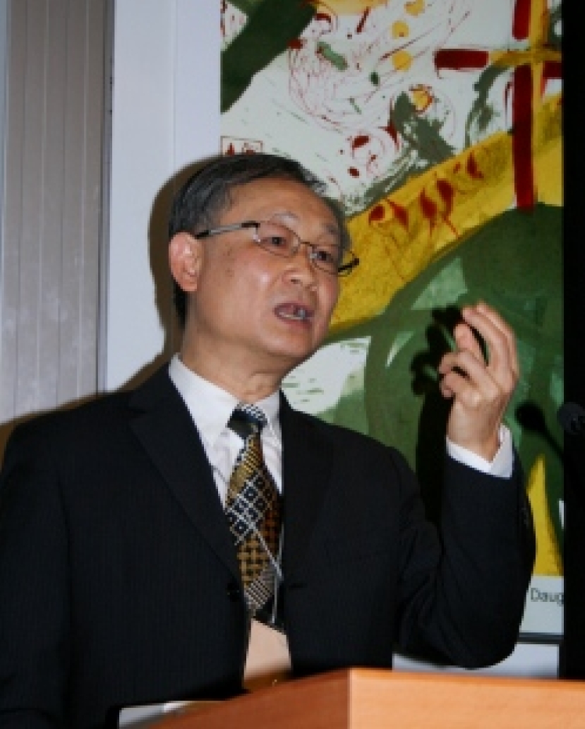 溫偉耀談基督教信仰是「無框框的盼望」