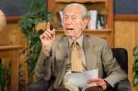 康平公開謝罪道歉 發誓永不預言世界末日