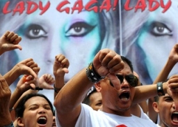 菲律賓政府警告卡卡演唱會「不得裸露」