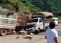 雲南5.7級強震 死亡人數增至80人