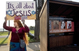 南加城市扼杀庆祝圣诞传统被起诉