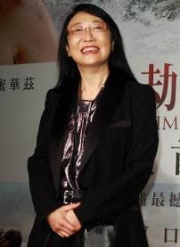 促亞太女性平權 王雪紅捐10萬平板電腦