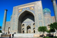 回教國烏茲別克「反恐行動」重罰老婦挨轟