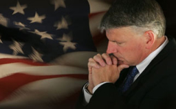 葛福臨國慶默想耶穌受難 願美國敬畏神