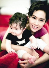 朱茵出書談未婚‧懷孕‧生女歷程