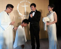 湯志偉與郭美津結婚子受洗 雙喜臨門上帝祝福