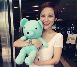 台歌手梁文音鼓勵歌迷育敬虔後裔