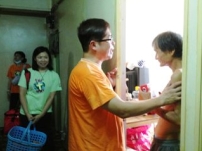 禧福月派1.2萬飯盒 無牆教會福音工作見成效