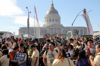 三藩市数万人反堕胎游行 创