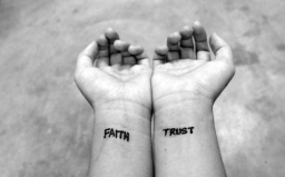 為謙虛而驕傲？余創豪論懷疑主義