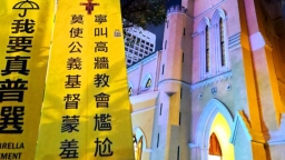 香港聖公會信徒通宵靜坐 表達對鄺、管言論不滿