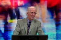 派博牧師：勿墮好萊塢陷阱 性不是罪