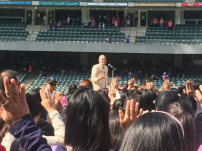 【福音盛會國際場】約翰牧師呼召:來得活水!參加者流淚決志