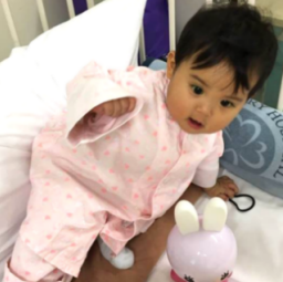 小予恩肝臟手術走出植物人陰霾 雙眼自己四圍望