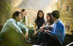 牧養留美中國學生　教會跨出種族藩籬