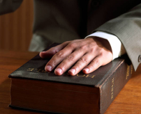 唐崇榮登山寶訓「論起誓」 誠實品格勝於發空誓