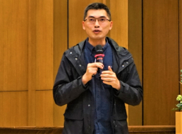 邢福增卸任六年崇基學院神學院院長