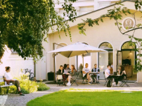 16世紀東正教堂改裝咖啡館 貫注活力吸引千禧代