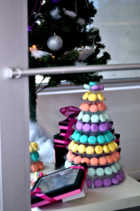 大馬詩巫市跨年迎新歲：聖誕樹裝飾引進環保概念