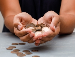 窮寡婦啟發奉獻智慧 陳韋安籲支持見證耶穌團體