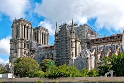 巴黎聖母院大火後重生：真假聖母像巡遊回歸